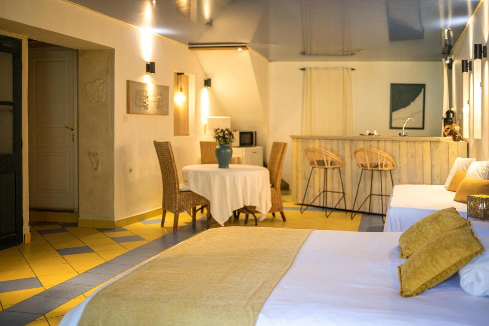 In Provence Hotel - Experience Atypique Venelles Exterior foto