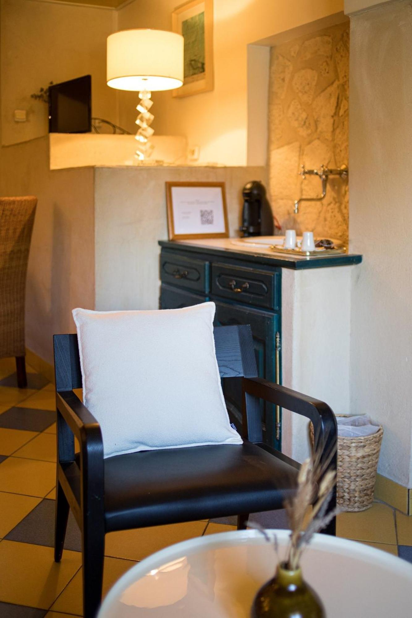 In Provence Hotel - Experience Atypique Venelles Exterior foto