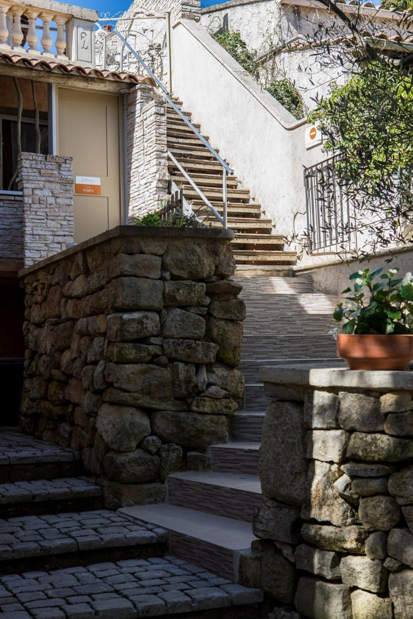 In Provence Hotel - Experience Atypique Venelles Exterior foto